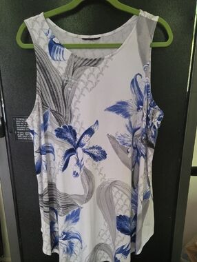 Sleeveless Floral Print Tank Top - Blue & White